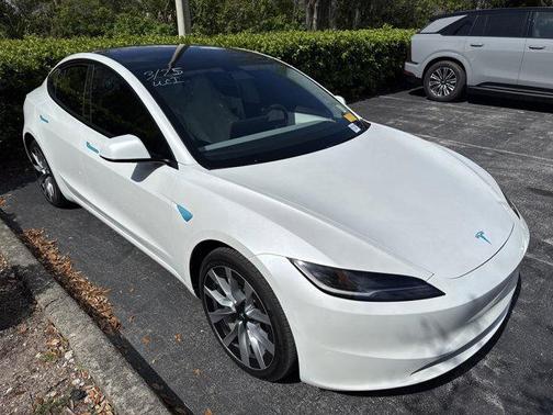 Pearl White Multi-Coat 2024 Tesla Model 3 Standard Range