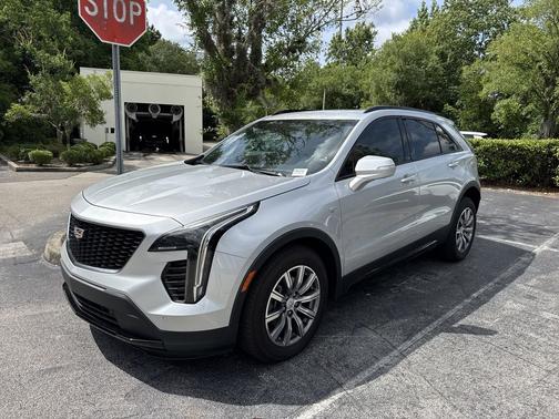 Radiant Silver Metallic 2022 Cadillac XT4 Sport