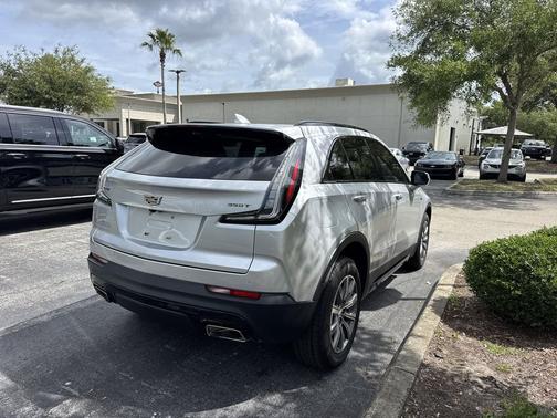 Radiant Silver Metallic 2022 Cadillac XT4 Sport