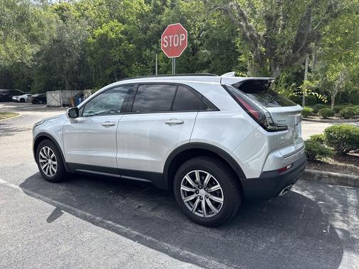 Radiant Silver Metallic 2022 Cadillac XT4 Sport