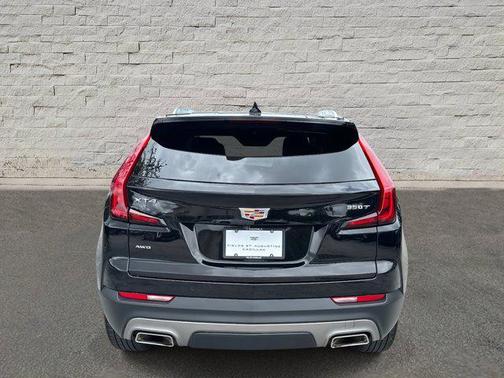 2022 Cadillac XT4 Premium Luxury