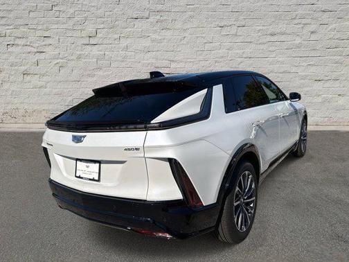 2025 Cadillac LYRIQ Sport