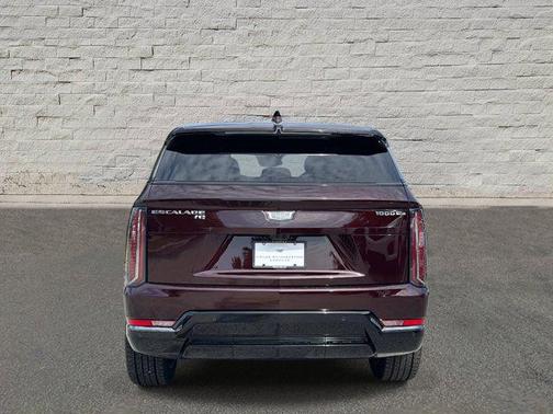 2025 Cadillac Escalade IQ Sport 1