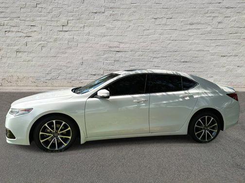 2017 Acura TLX w/Technology Package