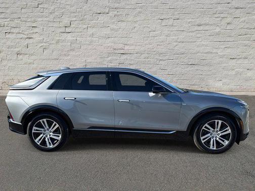 2024 Cadillac LYRIQ Tech