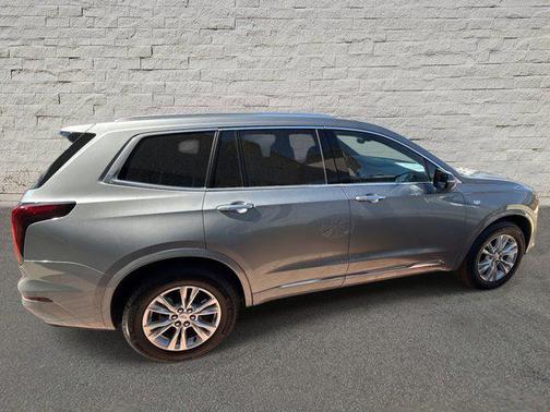 2025 Cadillac XT6 Luxury FWD