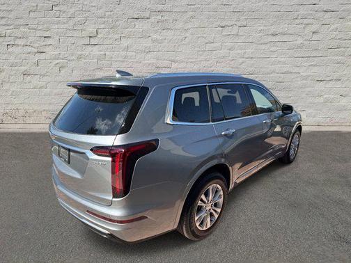 2025 Cadillac XT6 Luxury FWD