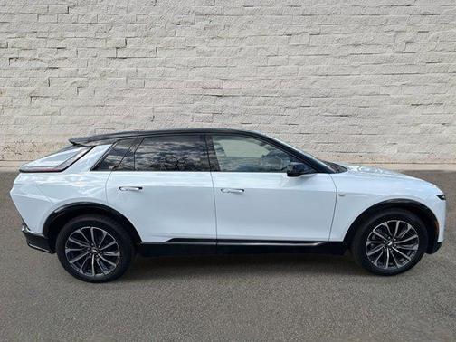 2026 Cadillac LYRIQ Sport