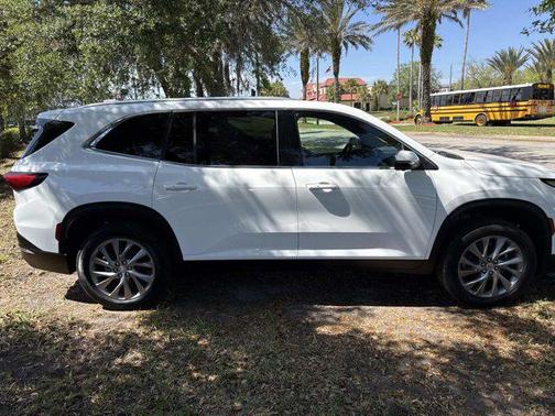 2025 Buick Enclave Preferred FWD