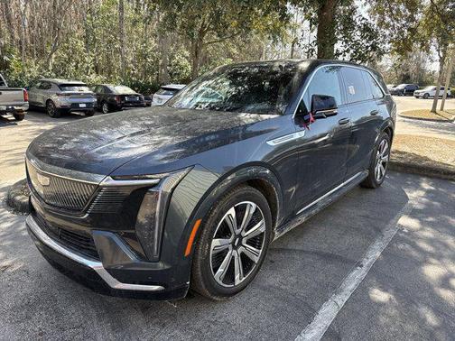 2025 Cadillac Escalade IQ Luxury 2