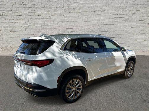 2025 Buick Enclave Preferred FWD