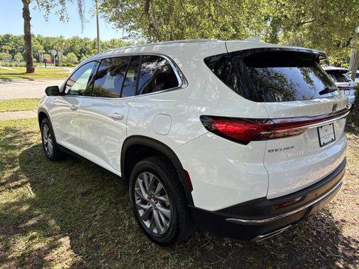 2025 Buick Enclave Preferred FWD