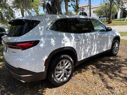 2025 Buick Enclave Preferred FWD