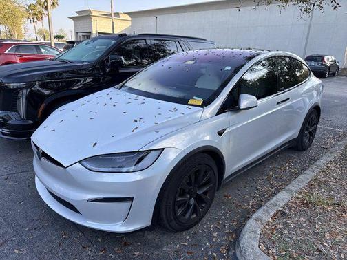 Pearl White 2024 Tesla Model X Long Range