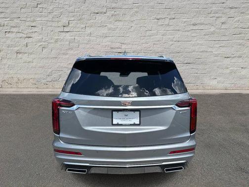 2025 Cadillac XT6 Premium Luxury FWD