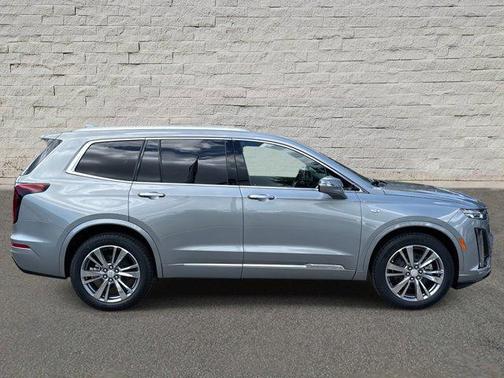 2025 Cadillac XT6 Premium Luxury FWD