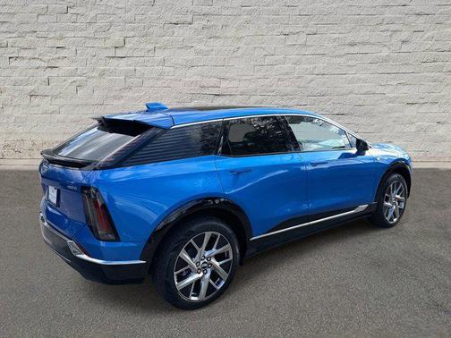 2026 Cadillac OPTIQ Luxury