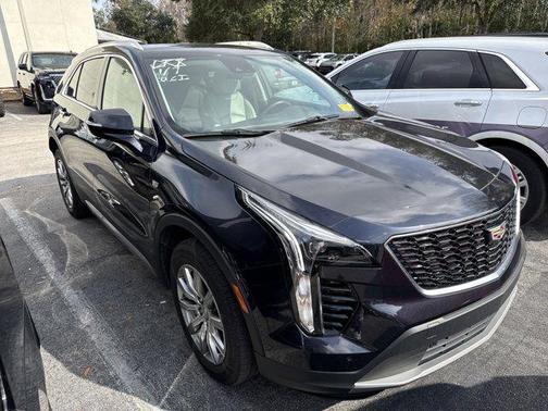 2022 Cadillac XT4 Premium Luxury