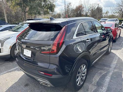 2022 Cadillac XT4 Premium Luxury