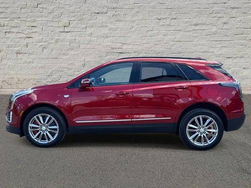 2025 Cadillac XT5 Sport