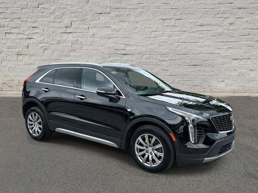 2022 Cadillac XT4 Premium Luxury
