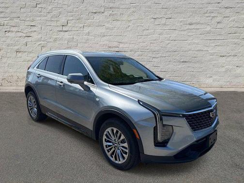 Argent Silver Metallic 2025 Cadillac XT4 Premium Luxury