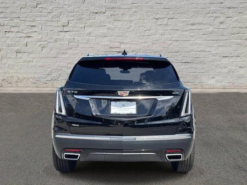 2025 Cadillac XT5 Sport