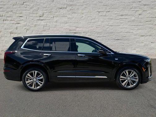 2025 Cadillac XT6 Premium Luxury FWD
