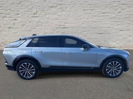 2025 Cadillac LYRIQ Sport