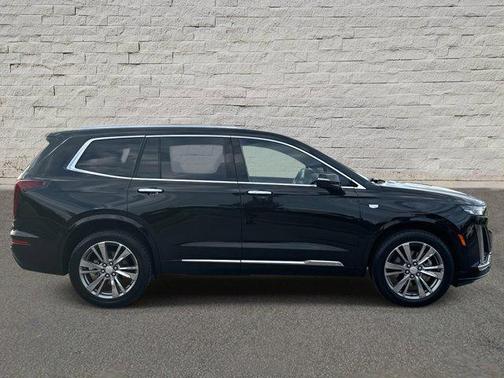 2025 Cadillac XT6 Premium Luxury FWD
