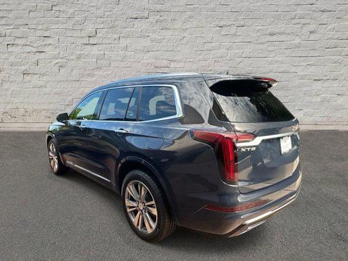 2025 Cadillac XT6 Premium Luxury FWD