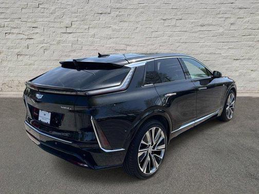 Stellar Black Metallic 2024 Cadillac LYRIQ Luxury