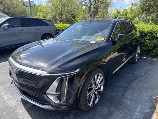 Stellar Black Metallic 2024 Cadillac LYRIQ Luxury
