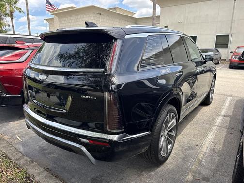 Stellar Black Metallic 2026 Cadillac VISTIQ Luxury