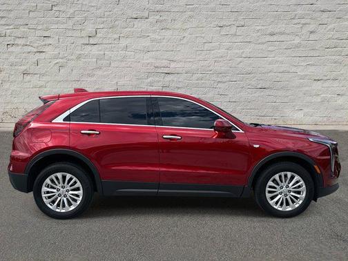 2024 Cadillac XT4 Luxury