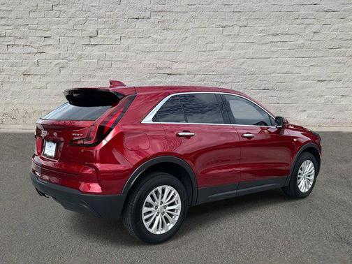 2024 Cadillac XT4 Luxury