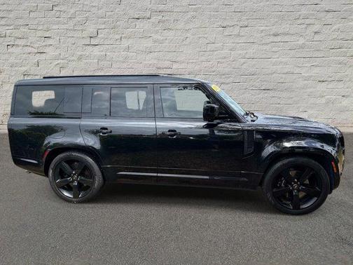 2025 Land Rover Defender V8