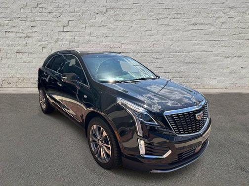 Stellar Black Metallic 2026 Cadillac XT5 Premium Luxury