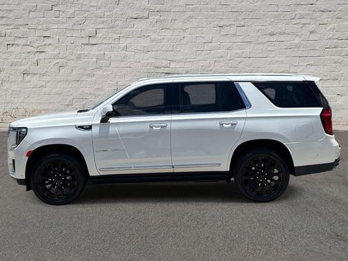 White Frost Tricoat 2024 GMC Yukon Denali