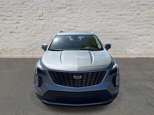 Argent Silver Metallic 2023 Cadillac XT4 Premium Luxury