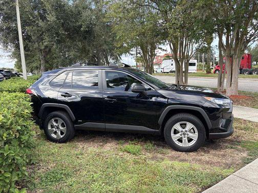 2021 Toyota RAV4 Hybrid LE