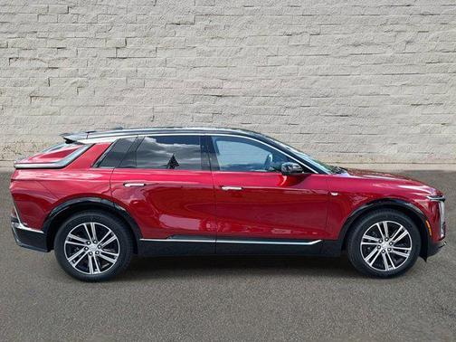 2025 Cadillac LYRIQ Luxury