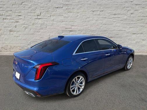2023 Cadillac CT4 Luxury