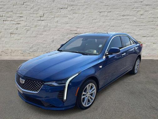 2023 Cadillac CT4 Luxury