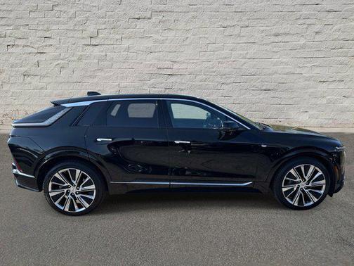 Stellar Black Metallic 2024 Cadillac LYRIQ Luxury