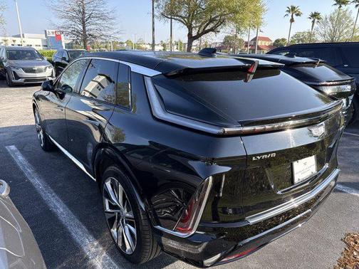 Stellar Black Metallic 2024 Cadillac LYRIQ Luxury