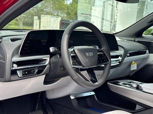 2025 Cadillac LYRIQ Luxury