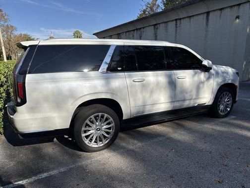 2022 Cadillac Escalade ESV Premium Luxury