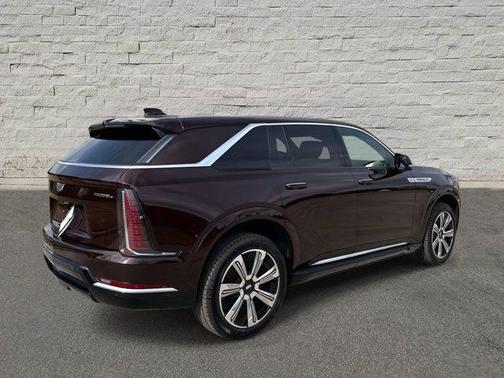 2025 Cadillac Escalade IQ Luxury 2