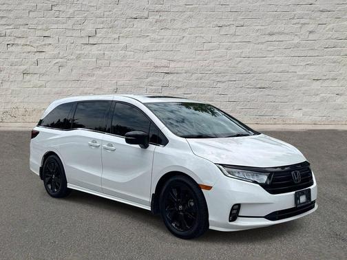 Platinum White 2023 Honda Odyssey Sport